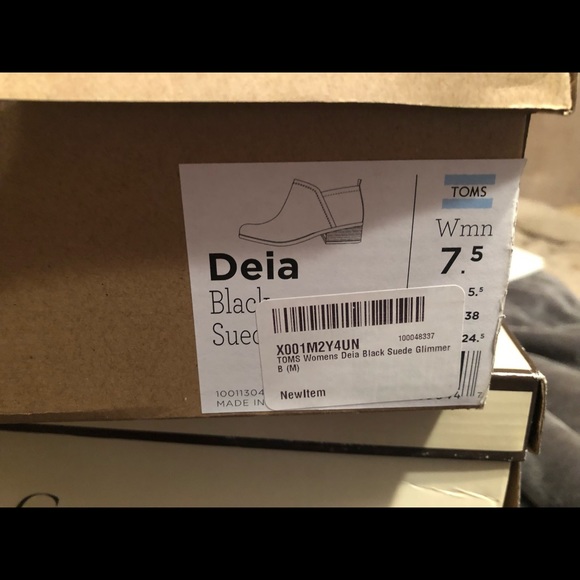 Toms black booties too big for me! - Picture 5 of 5